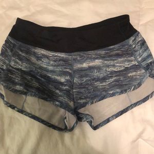 lululemon shorts!!